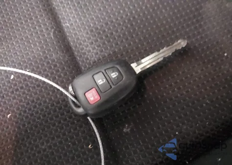 2017 Toyota Rav4 Xle из США, поврежденный, VIN JTMRFREV7HJ110709